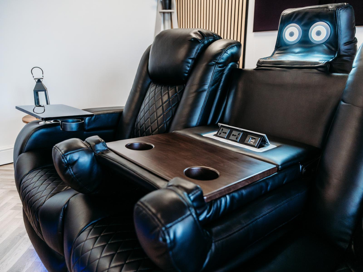 Tech 8 Smart 3 Seater Electric Recliner Sofa Black Aire Leather